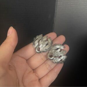 Vintage silver tone rare Monet clip on leaf earrings